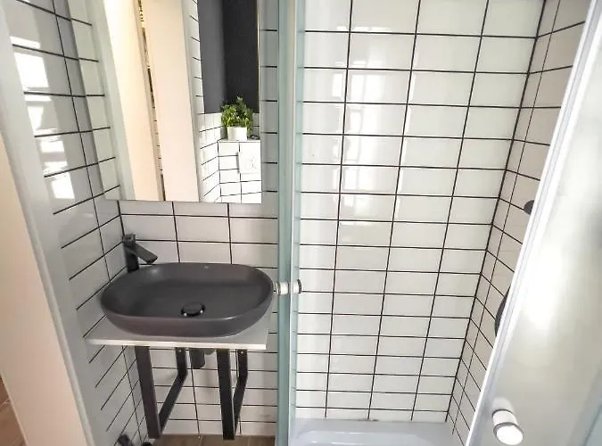 Appartement Riverside 1 *